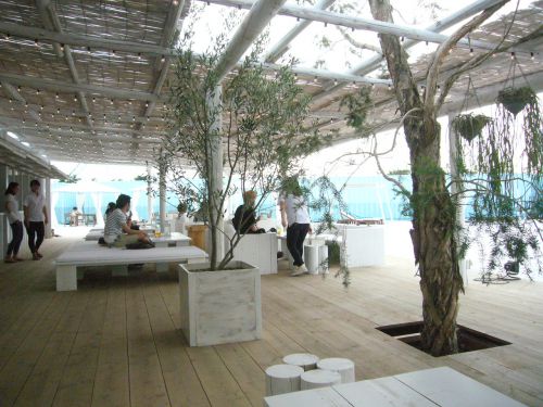 気持ちのよいテラス席