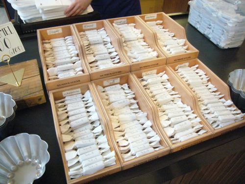 ずらりと並ぶキャラメルたち