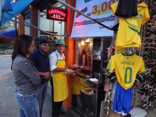 インフレの中でも商売繁盛しているシュラスコ・グレーゴ