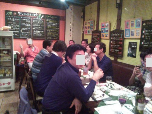 コースメニューだけではなく、別注文できるおすすめメニューも