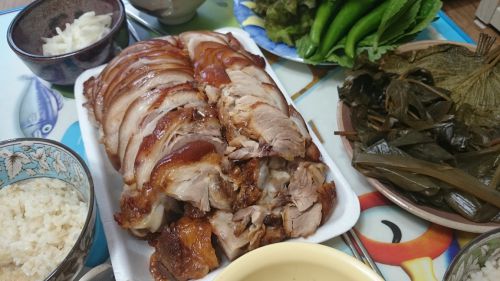 市場で小サイズ17000ウォン（約1700円）で購入、出前や専門店だと3万ウォン（３千円）前後することもあります