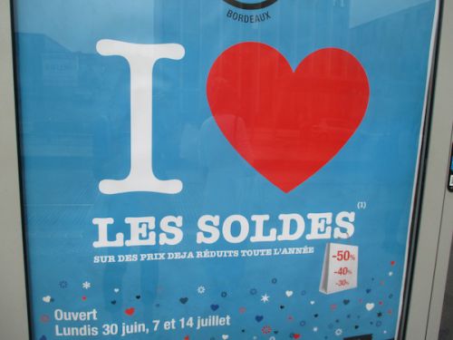 町中で見かけるソルドポスター