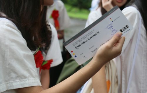 卒業生に用意された搭乗券