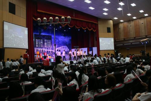 空港をイメージして用意したステージ