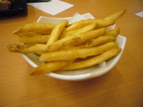 フライドポテト。クリスピー食感。