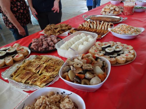 巻き寿司やいなりずしはブラジルの日本人にもおなじみのパーティーメニュー