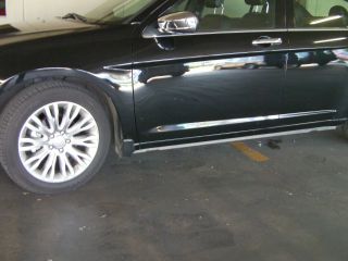 ２カ所をばっちりまたいで駐車しています