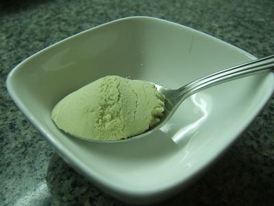 この量を、スシ１個に使うというのは刺激が強すぎるかも・・・。