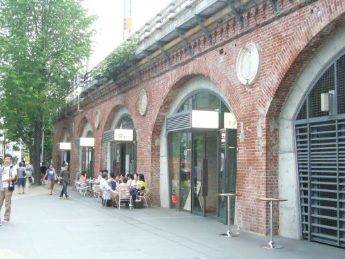 クラシックとモダンな雰囲気が共存する旧万世橋駅。