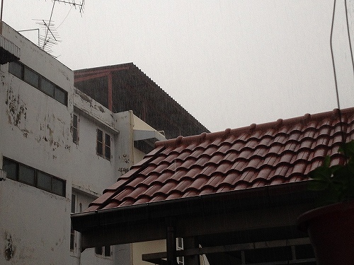 毎日雨が続きますが、止むのも早いタイの雨