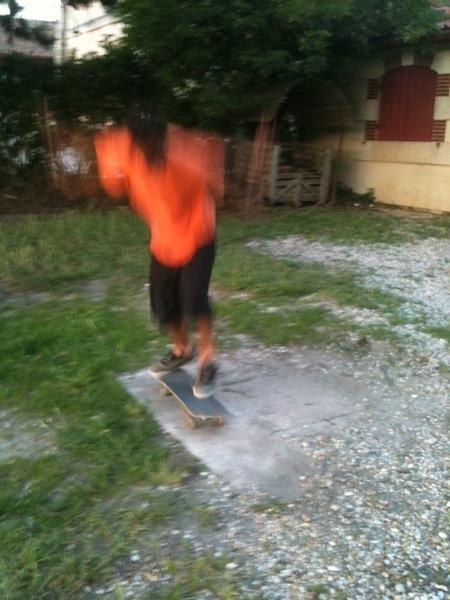 写真がぶれてしまうほどのダイナミックな技