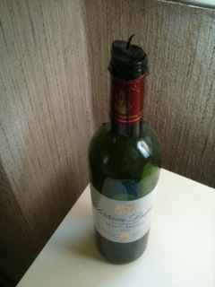 ワイン産地ならでは！ワインボトルをキャンドルホルダーにする人が多いんですょ