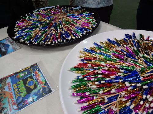 抽選のくじ引き番号が記されたミニパラソル