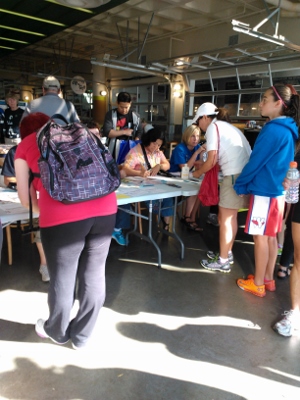 まずはエントリー。しばらくご無沙汰の友人に会うことも珍しくありません