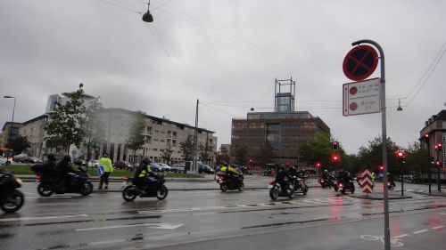 見物人も少なく寂しい感じ