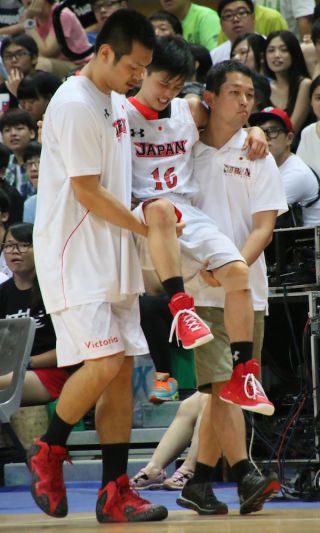 5位決定戦の台湾ホワイト戦は第1Q途中で負傷退場