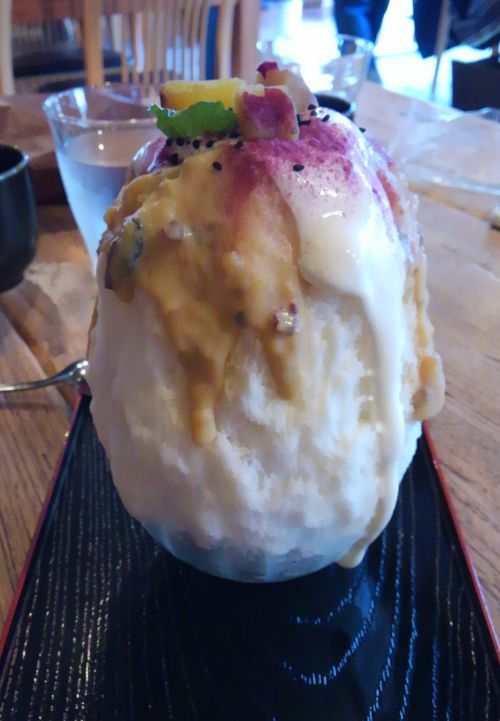 一番上に焼き芋が乗っています。色合いもきれい。