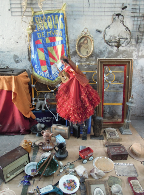 絶妙なセンスで組み合わされて売られる雑貨たち