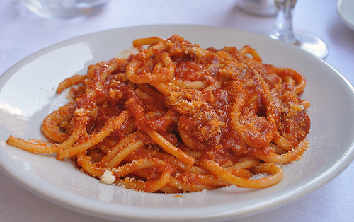 ブカティーニ アマトリチャーナ 