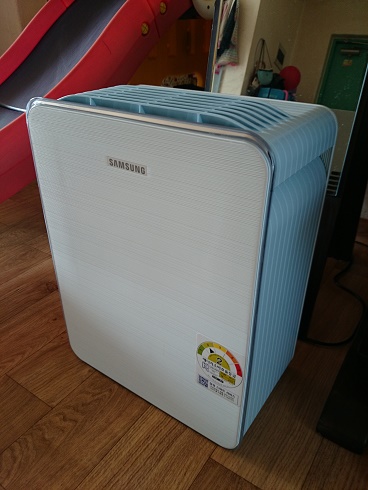 空気清浄機を置く家も増えてきました