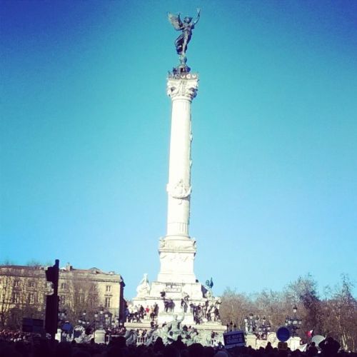 ボルドーのカンコンス広場の様子（1/11)