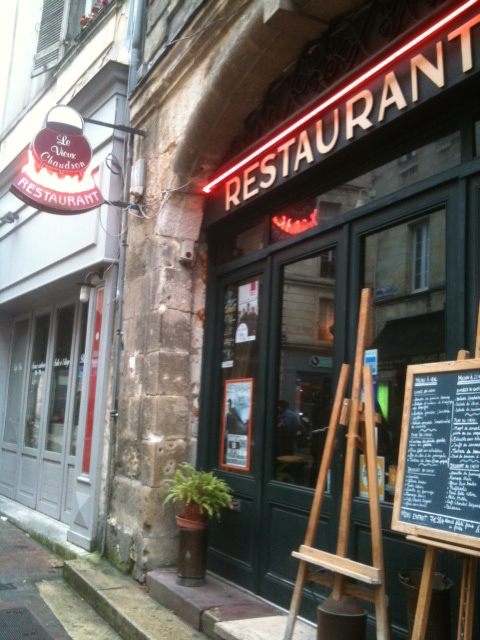 コースと単品メニューもあるので、チェック！