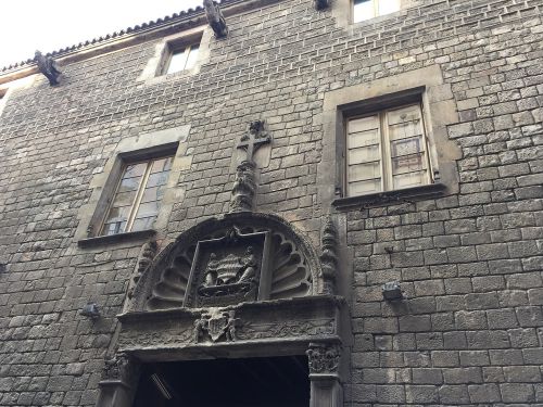 RUBIO I LLUCH庭園入り口―ウスピタル通り56番地。サン・ジョセップ市場の裏です。