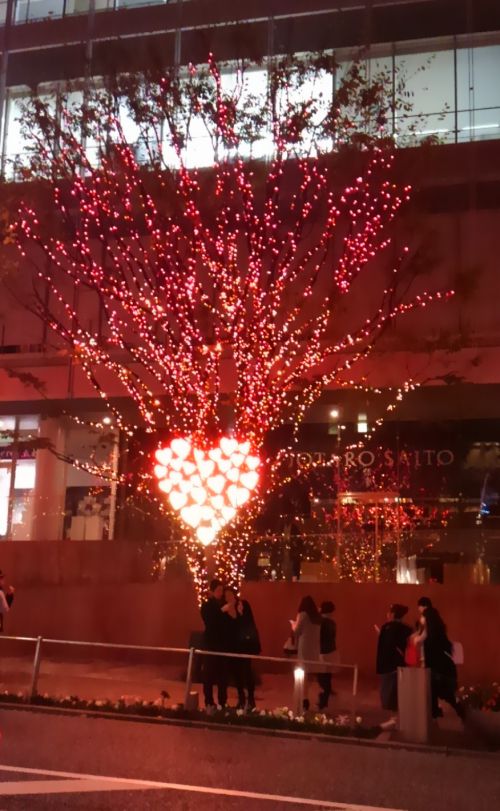 ハートのイルミネーション。