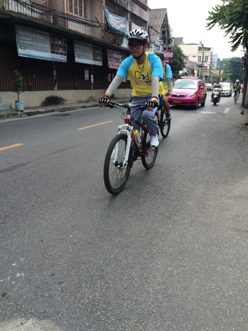 イベントに向かう参加者