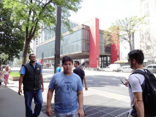 サンパウロ美術館（MASP）前