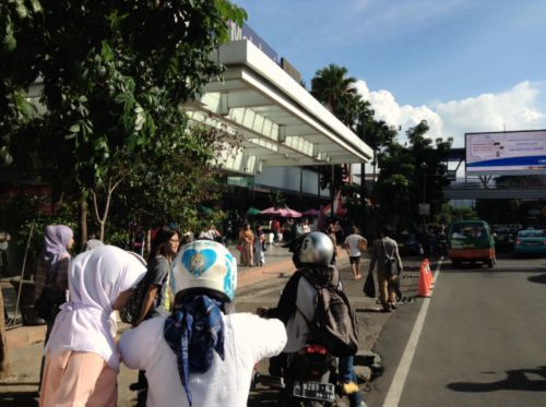 以前は屋台でごちゃごちゃしていたモール前がスッキリ