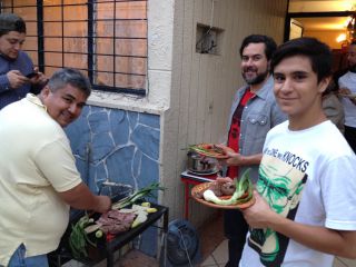 元日も午後から夕べの続き。左が元日午後の奉行。