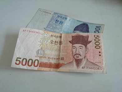 今回は古着18キロ、古雑誌３キロ、コーティングの剥がれたフライパン１つ、ちょっとオマケしてくれ計6000ウォン（約666円）