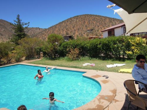 サンティアゴよりも直射日光の強いクラカビではプールの水温もやや高い