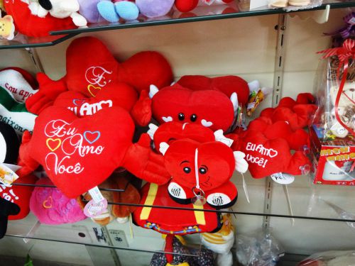 ハート型の「あなたを愛する」ぬいぐるみ