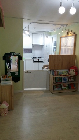 台所、各保育園内で間食や昼食を作って提供します