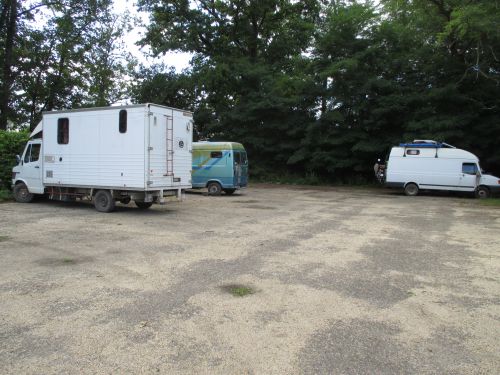 トラックを所有している家族や友人にレンタルすることも...