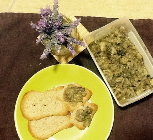 バケットに乗せるときはオリーブオイルがたっぷりだとさらに美味しいです