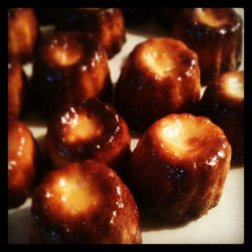 【ボルドーならでは！】カヌレの型は色もサイズも様々