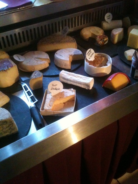 チーズはブッフェスタイル