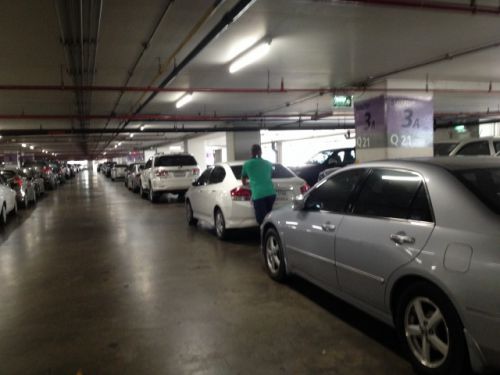 運転者だって手伝わないわけにはいきません