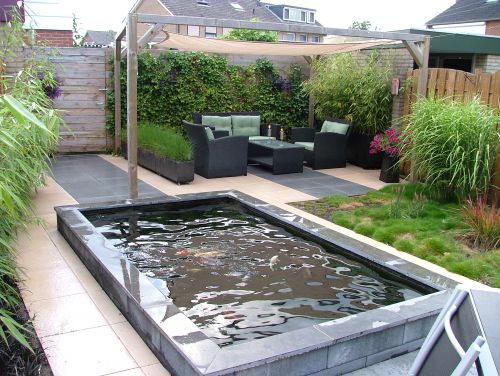 和洋折衷とも言うべき、日本庭園？