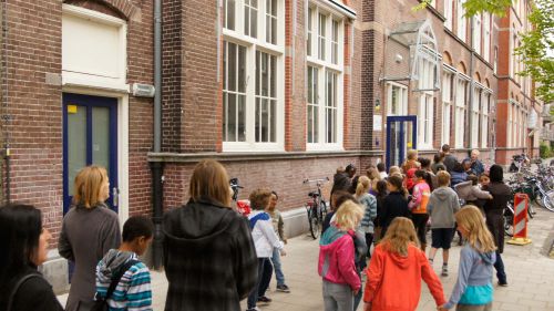 そろそろ下校の時間。