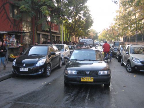 チリではタクシーは日本車「日産」人気が高く、自家用車は韓国車の人気が高いようです