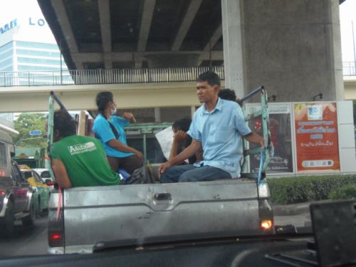 同じ荷台でもこっちのほうがいいなぁ。。。