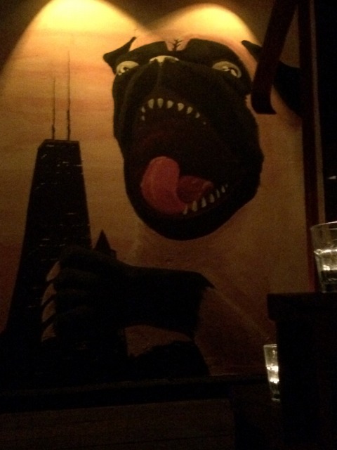 ガオーッ！って感じのパグがこの店のシンボルマーク