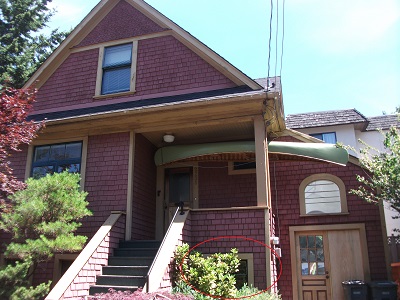 地下室も大活躍。赤丸を付けてある部分がバンクーバーの半地下