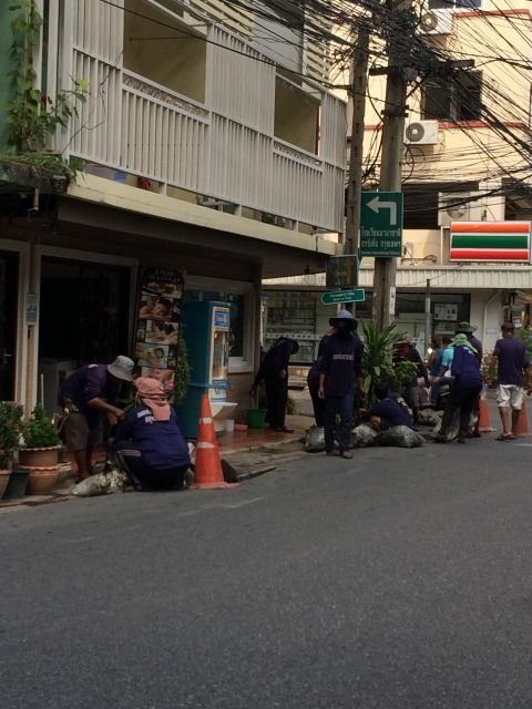 こういう人たちのお陰で街は支えられているんですね