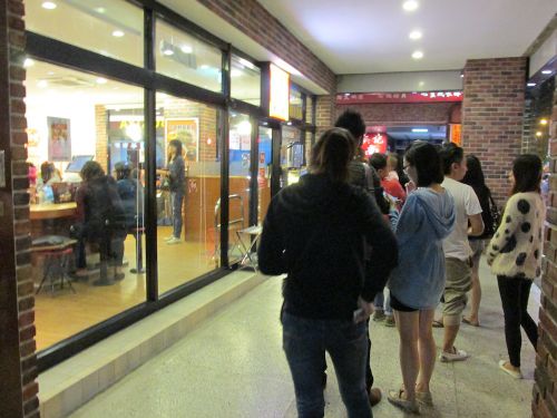 昨年10月の1号店の様子