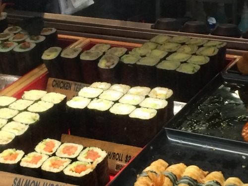 一本は10センチ程度と長め。2本も食べればかなりのボリューム